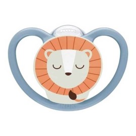 Nuk Perfect Match Air Night Πιπίλα Σιλικόνης Νυκτός Μπλε Lion για 18-36m, 1τμχ 10.177.233