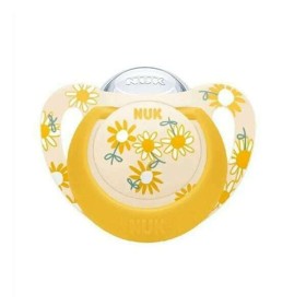 Nuk Star Πιπίλα Σιλικόνης 6-18m με Θήκη Κίτρινο 1τμχ 10.736.781